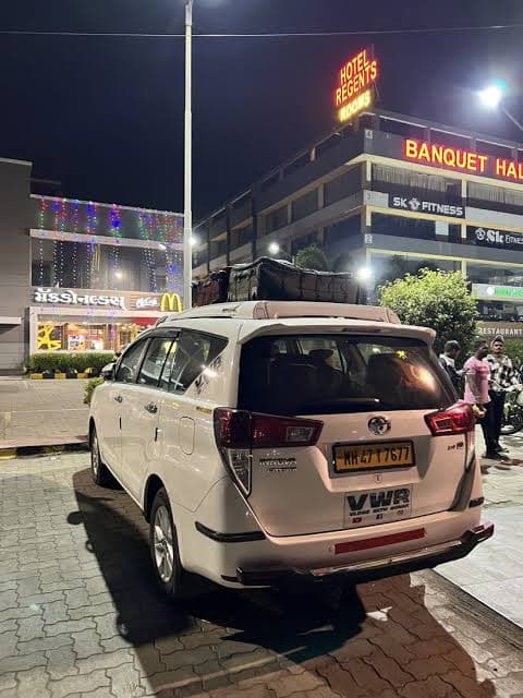 Innova Crysta — Boarding